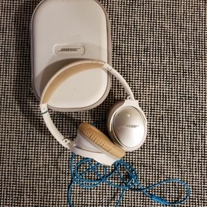 BOSE noise canceling headphones.